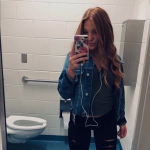 Meet your Posher, Kayla